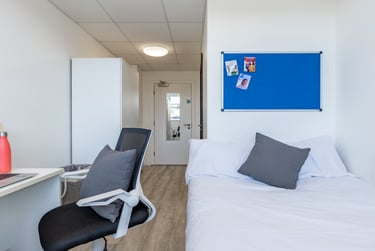 En Suite Classic Refurbished at MyPad Paisley, 26 Gilmour Street, Central, Paisley, PA11EQ - Image 2